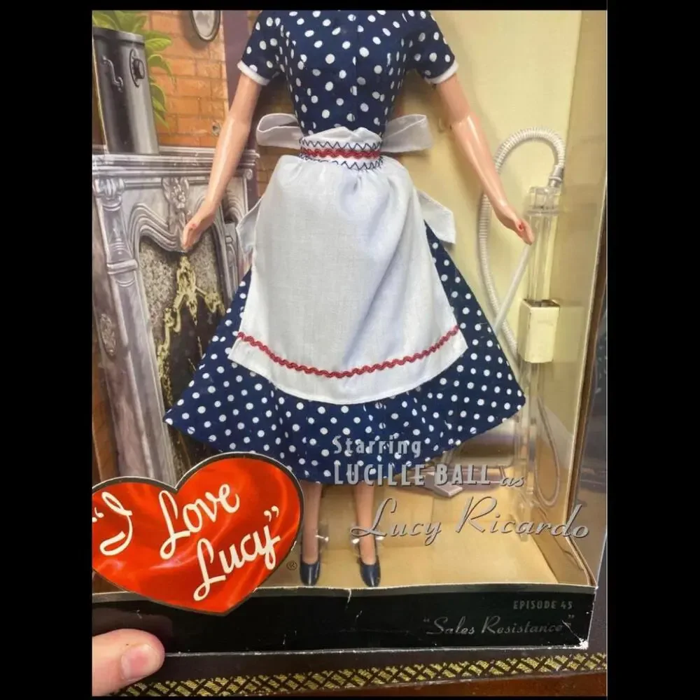 Sales resistance I Love Lucy Barbie‎